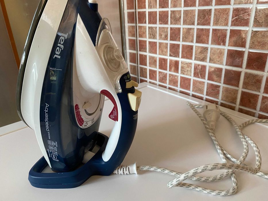 Продам утюг ТЕФФАЛЬ Франция