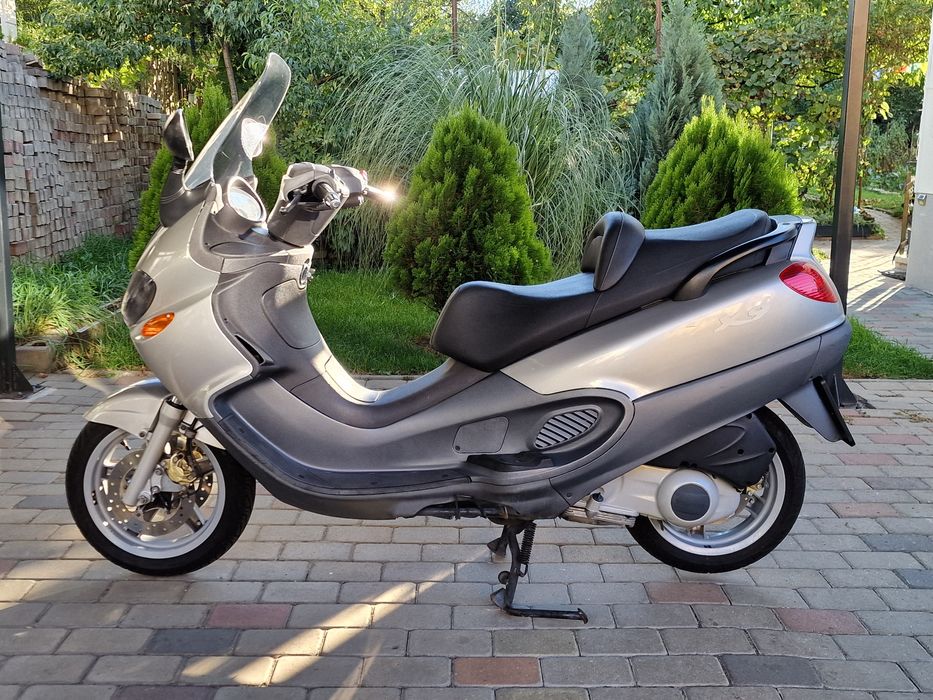 Piaggio X9 capacitate 180 cc
