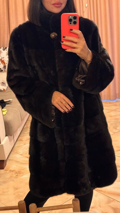 Палто от норка.XL.Визон. Естествена кожа с косъм.