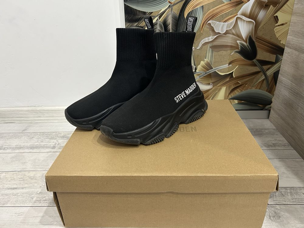 Steve Madden обувки тип чорап