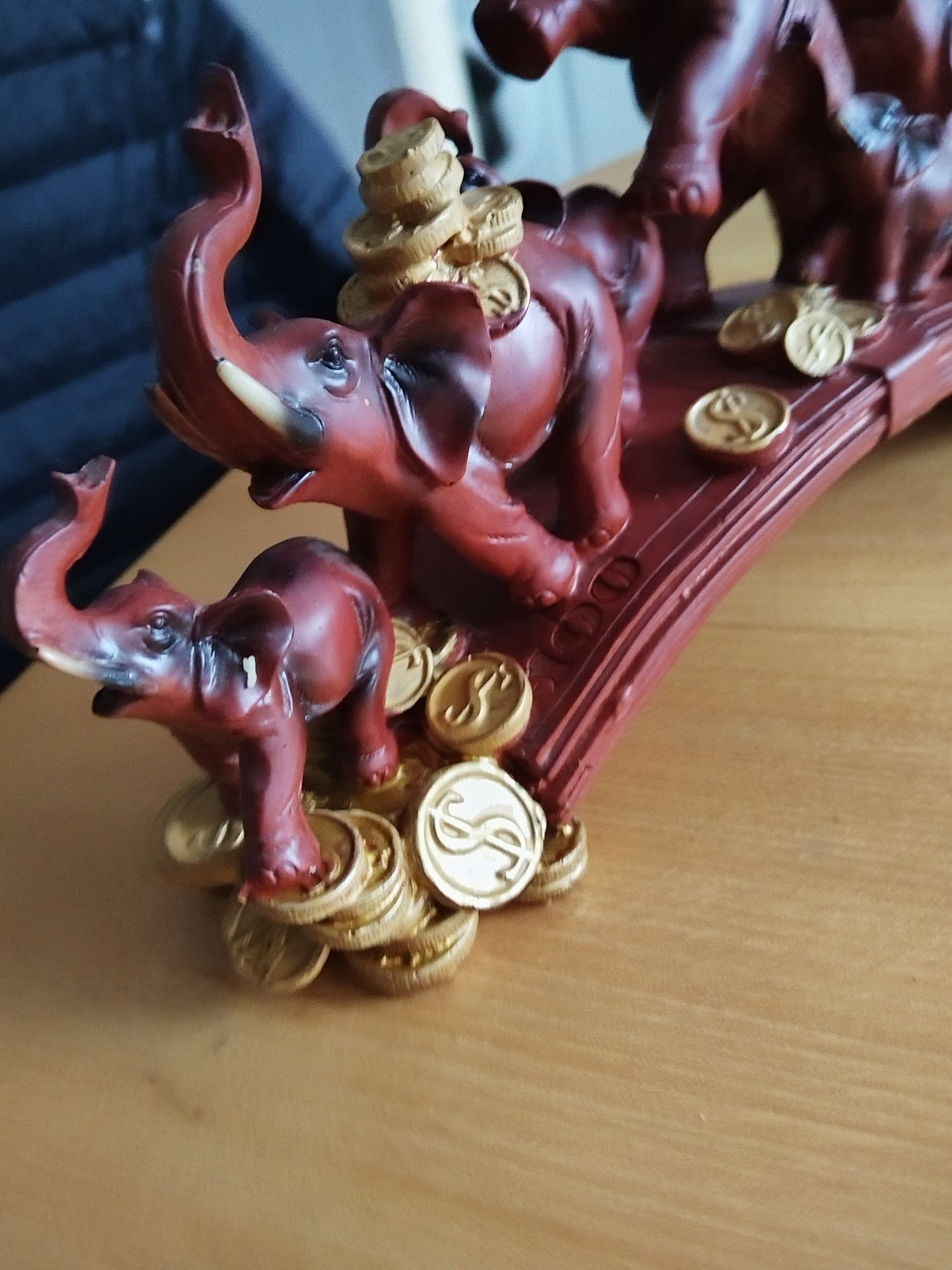 Декоративна статуетка от  7 слончета