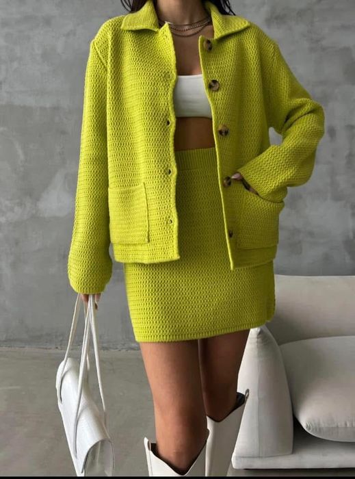 Сет плетиво, жилетка и пола