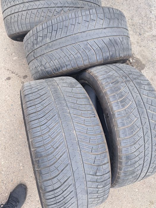 Anvelope iarna michelin r20