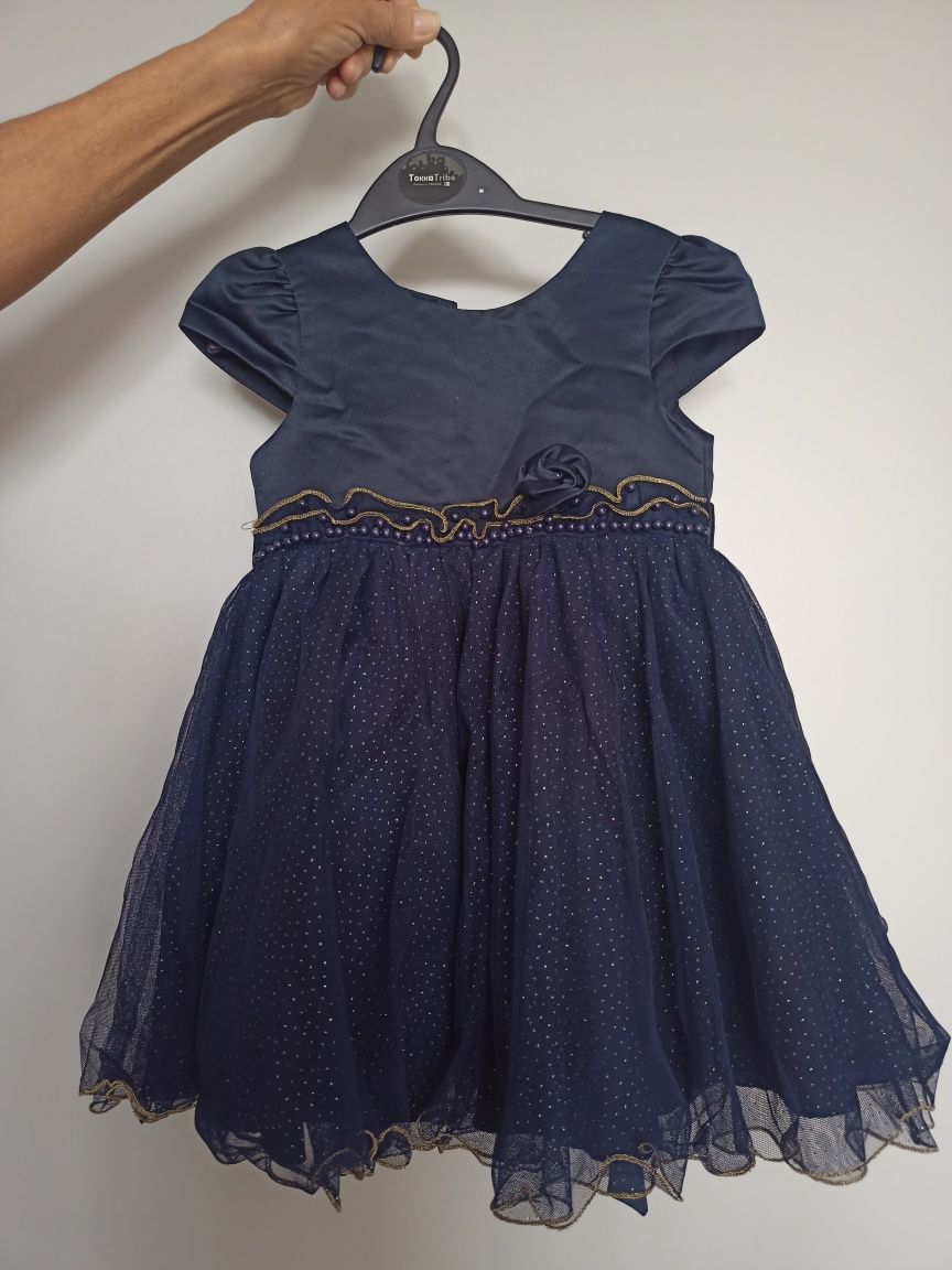 Платье нарядное на 2-3 годика