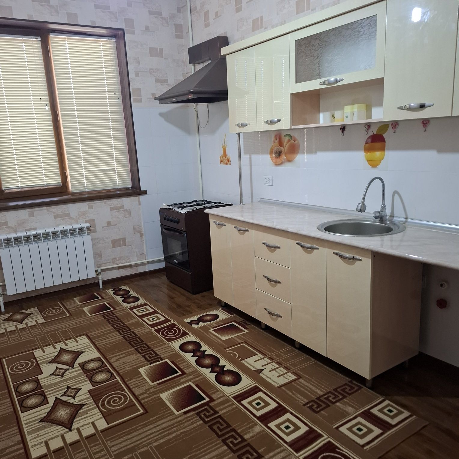 1 хоналик  квартира ижарага берилади  ц аптека  нихол бар