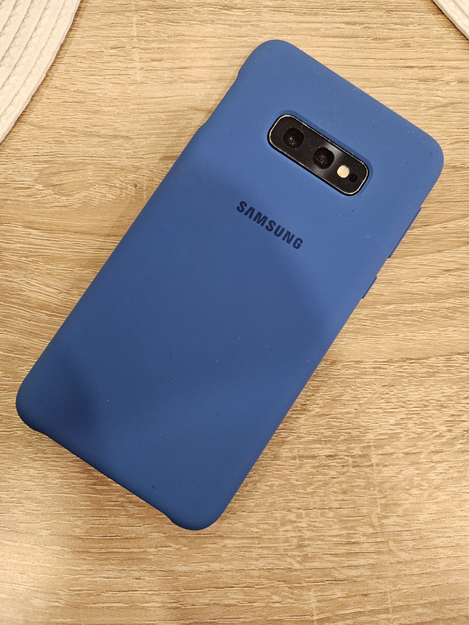 Samsung S10e dual SIM Отличен.