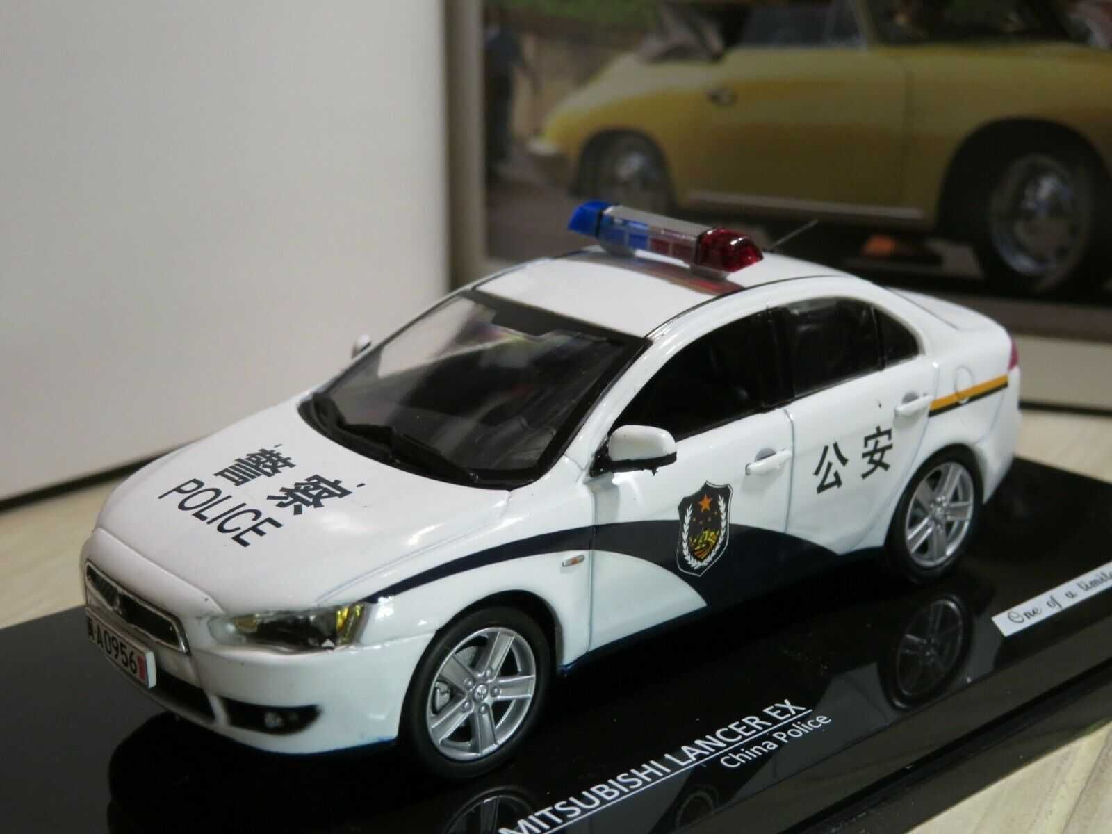 Machete MITSUBISHI LANCER EVO X POLITIA - Vitesse, 1/43, ed.lim.