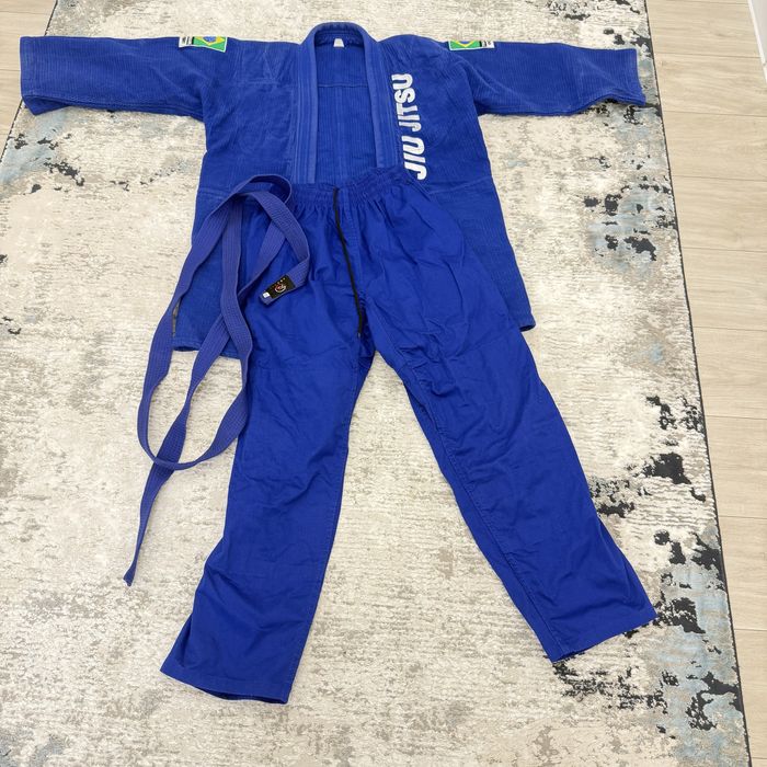 Продам форму для дзюдо и джиу джитсу