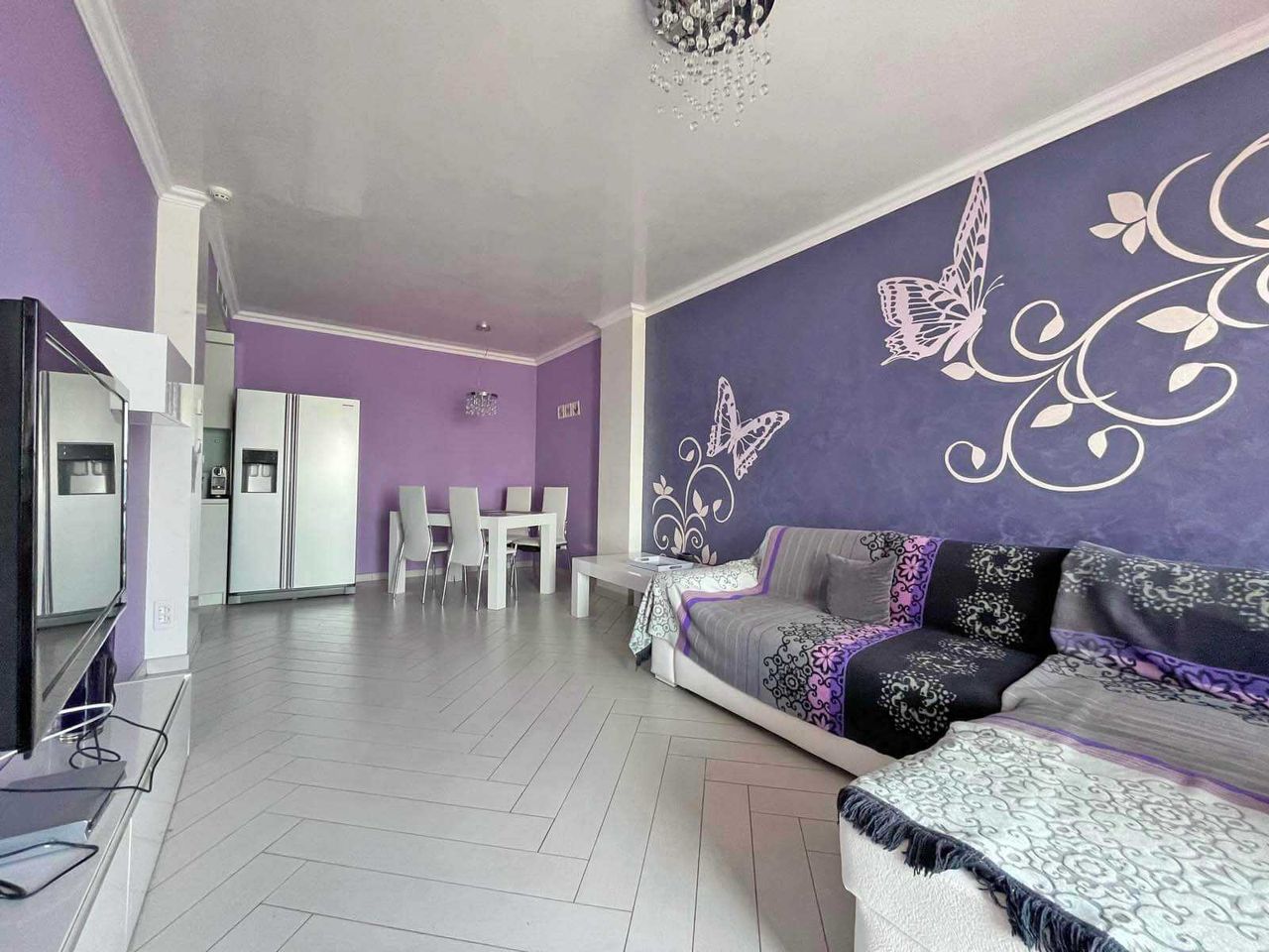 Продава се Тристаен апартамент в к.к. Елените - 100 кв.м за 1200 €/кв.м - Снимка #2
