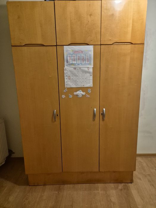 Șifonier în 3 uși.