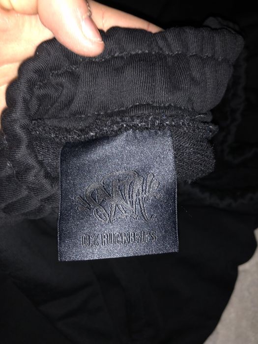 vand pantaloni syna world