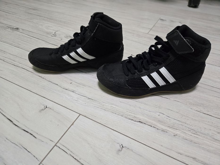 Борцовки адидас номер 32