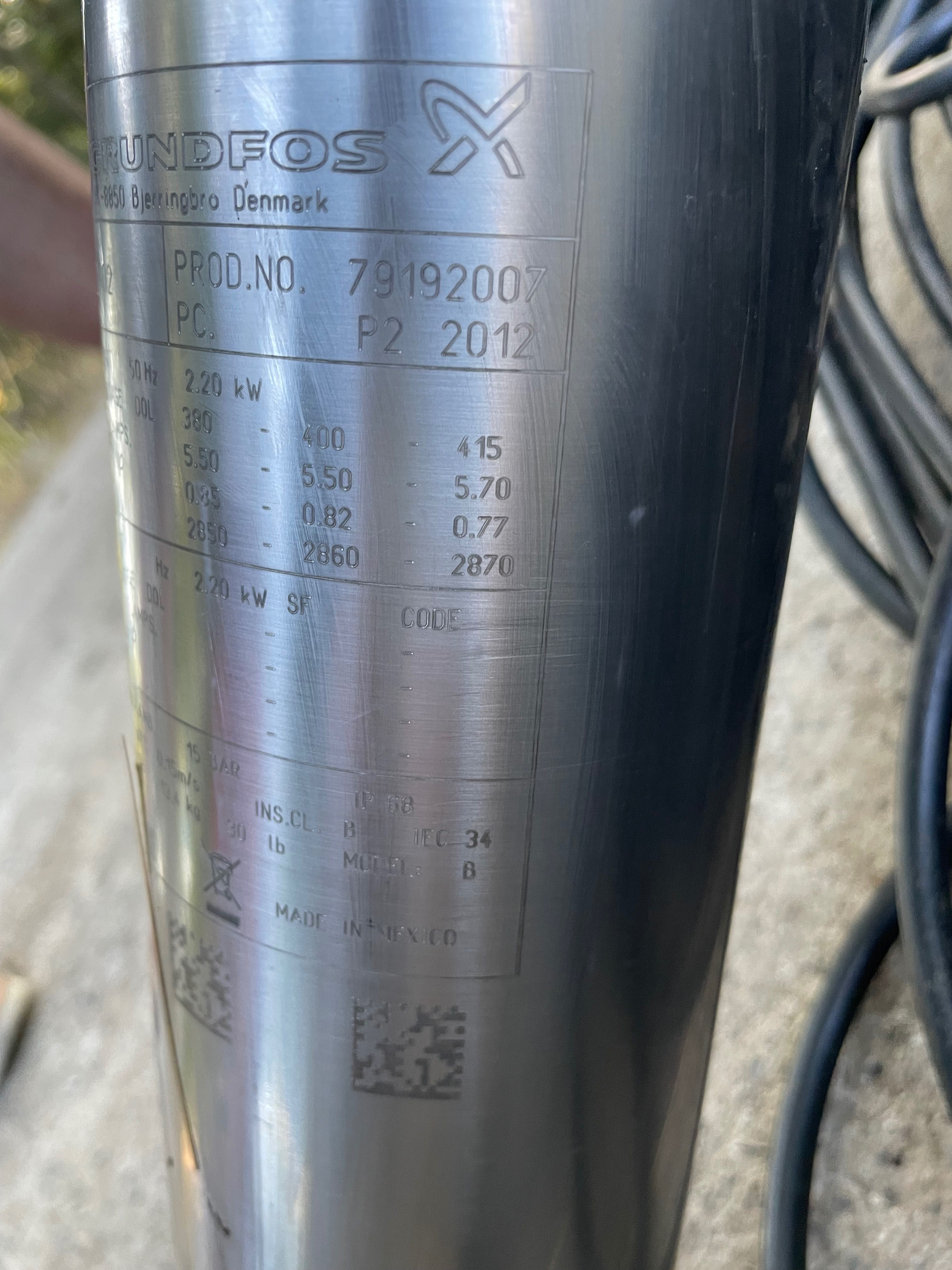 Продавам трифазна сондажна помпа Grundfos SP 11-11