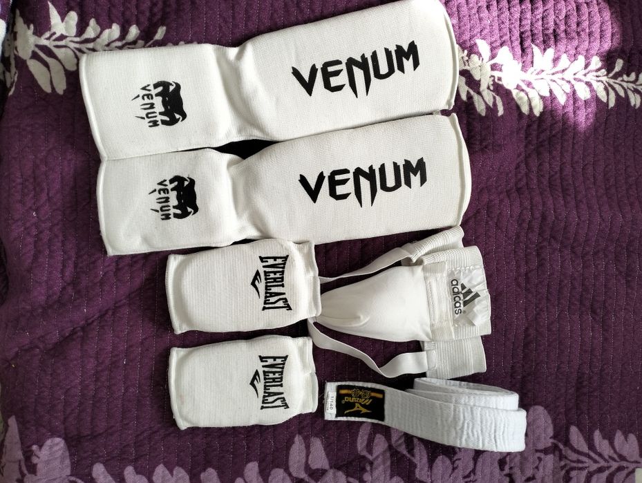 Каратэ для мальчика и девочки