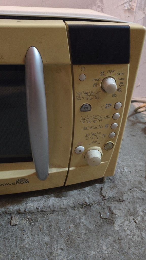 Микровълнова  LG MB 4384B