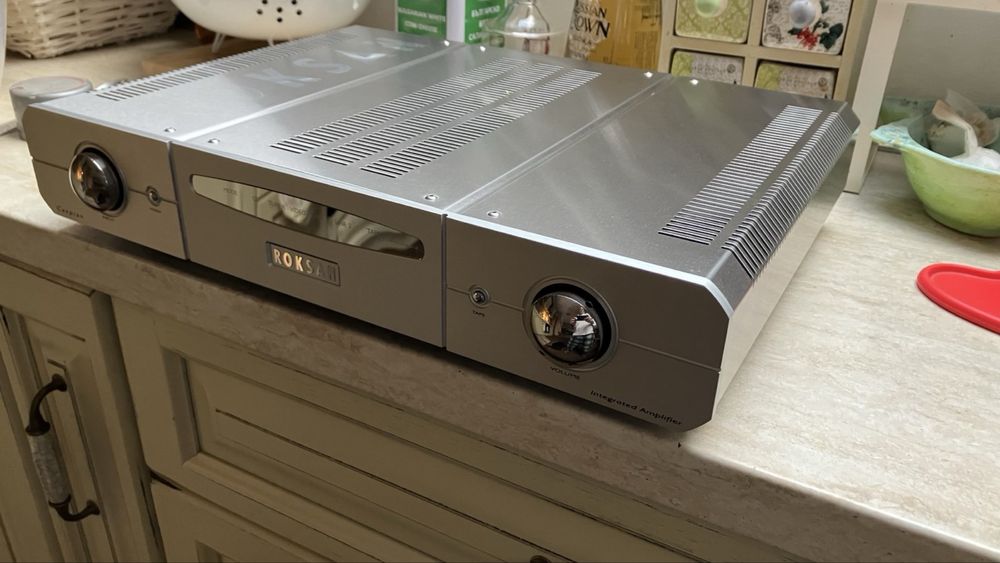Интегриран исилвател Roksan Caspian M2