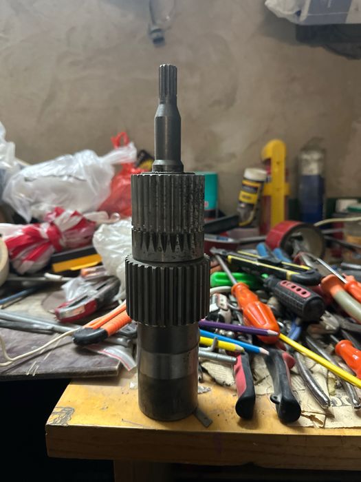 Вал от кпп ZF 290 HL