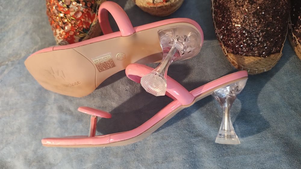 sandale, papuci, măs.38 / 25 lei/ toți