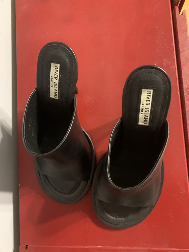 River island - saboti