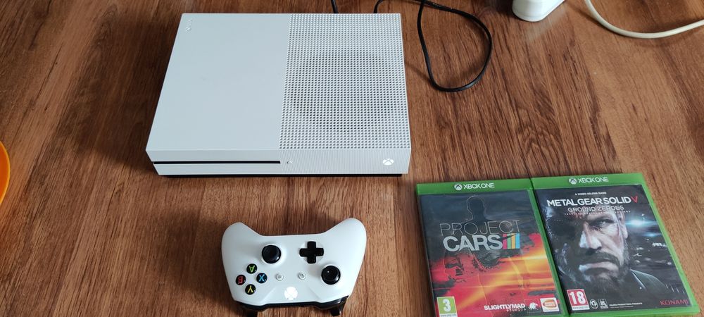 Xbox one slim 1 t