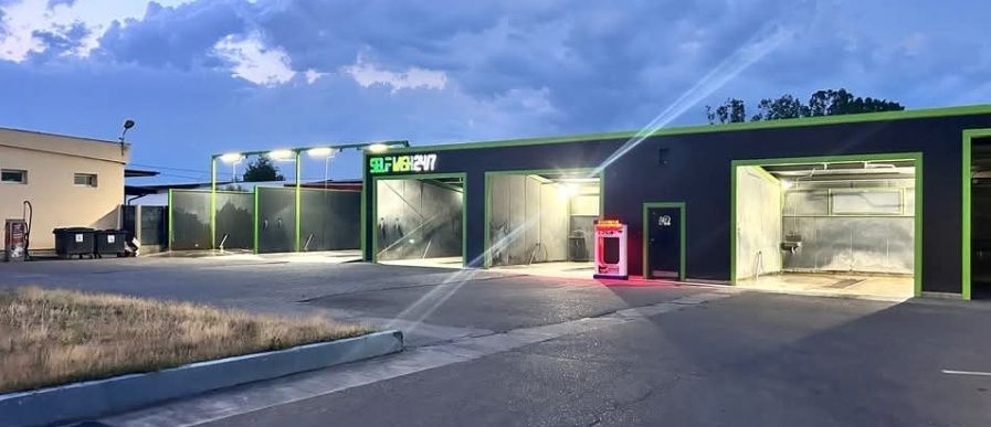 Vand spalatorie auto self service cu automatizarea si tehnologie