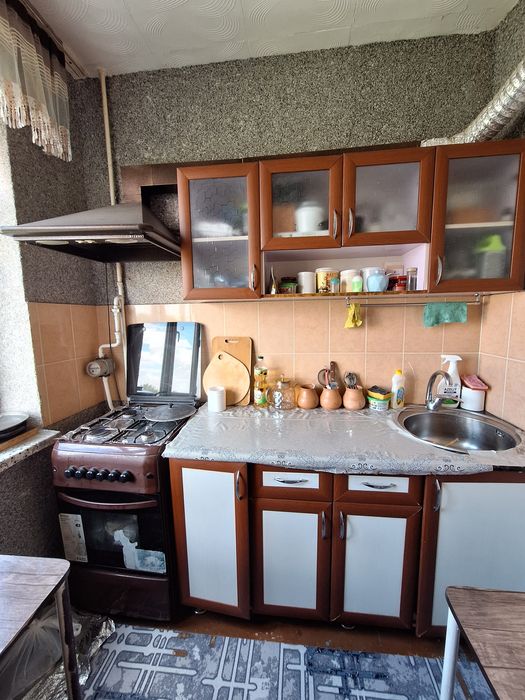 2 xonali kvartira sotiladi 3 mkr 19 dom