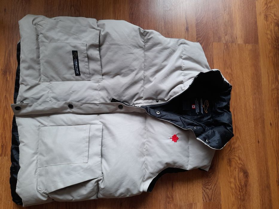 CANADA GOOSE мъжки елек L размер.