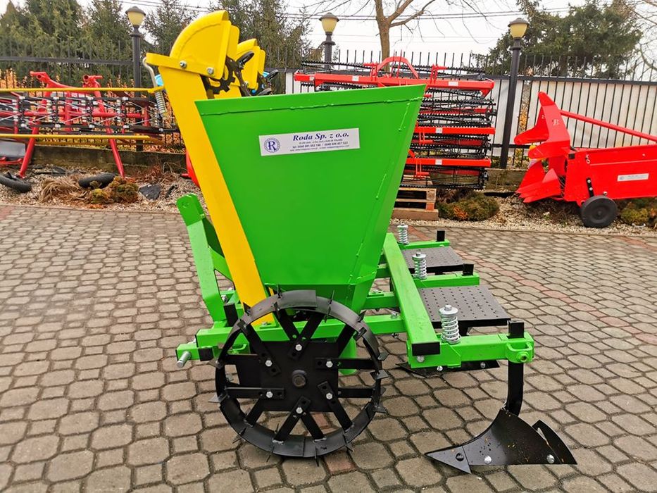 Plantatoare Cartofi Masina Plantat Cartofi Semantoare Cartofi RODA