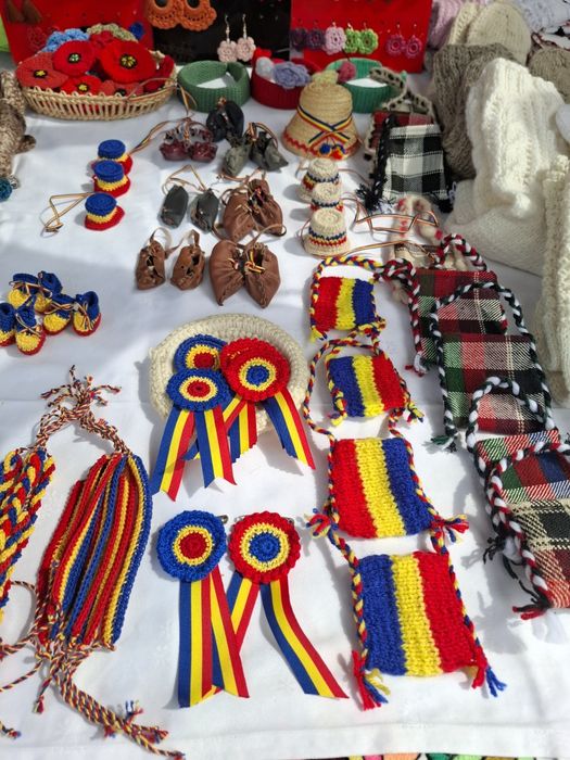 Cocarde tricolor , bumbac ,lucrate manual