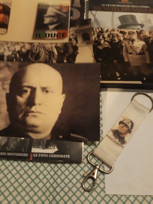 Revistă istorică Benito Mussolini
