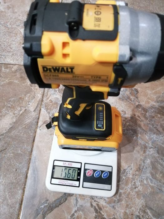 Șurubelniță cu impact dewalt DCF 860 cu baterie de 6 A