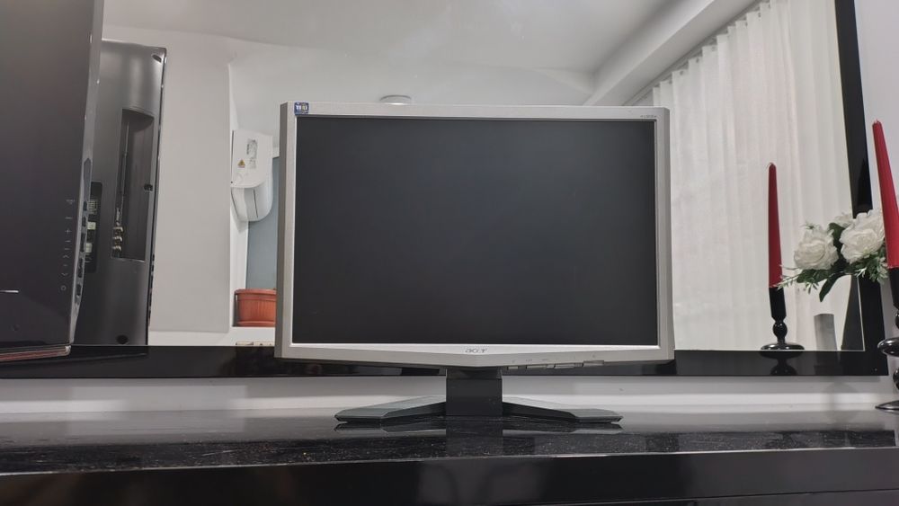 Монитор Acer LCD