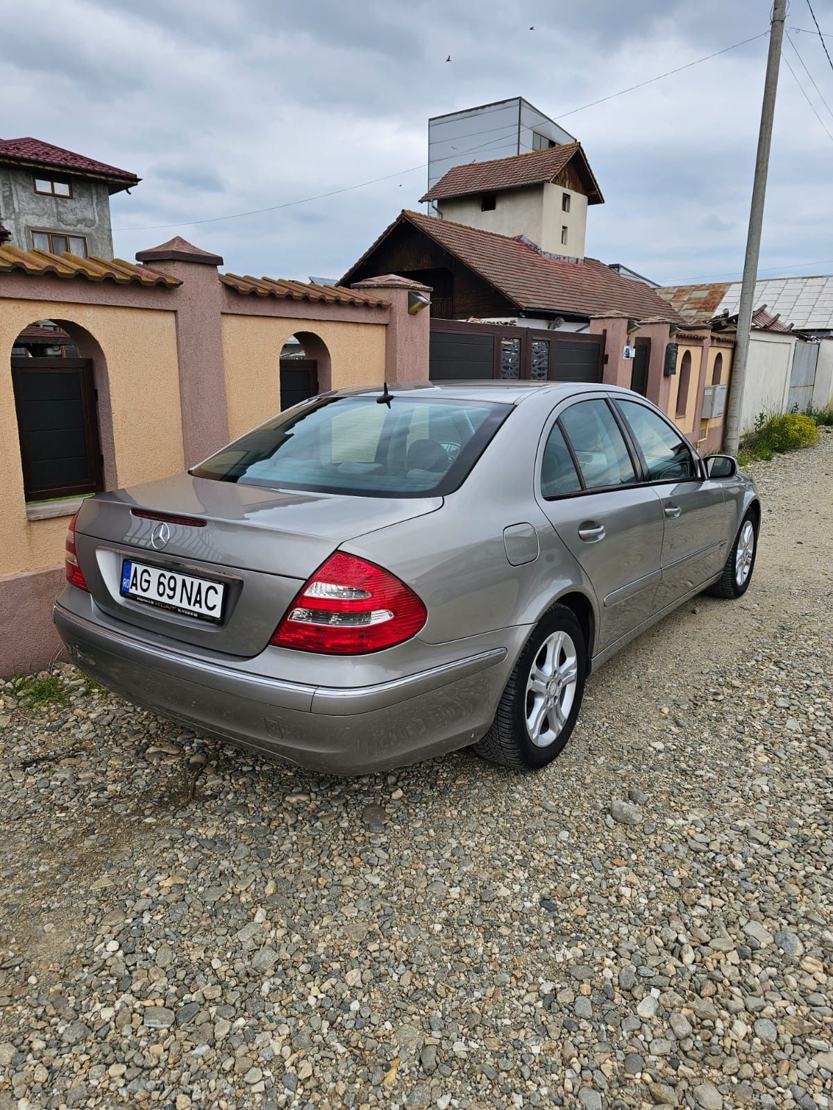 Mercedes E 220 w211