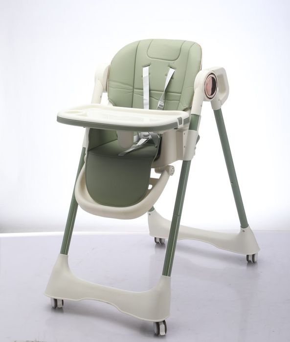 Королевский детский стульчик для кормления.