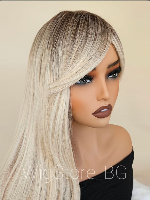 Руса перука средна дължина с бретон