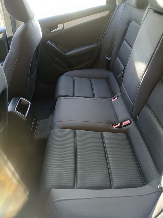 Se vinde AUDI A4 B8 an fabricație 2011 automat