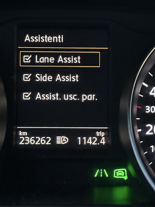 Volkswagen Passat B8 2.0 TDI 150 CP E6
