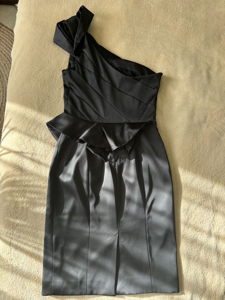 Перфектна, официална черна рокля “Karen Millen”