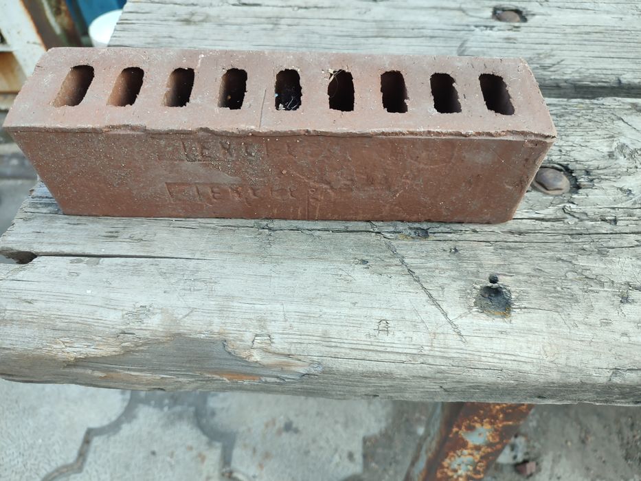 Продам кирпич облицовочный 800шт