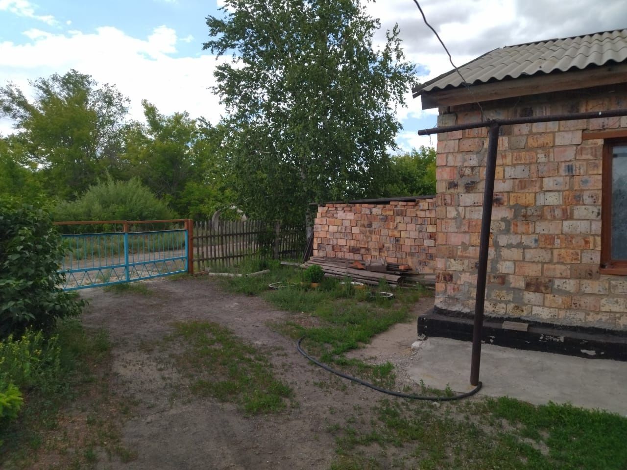 Продам дом в посёлке Изумрудный