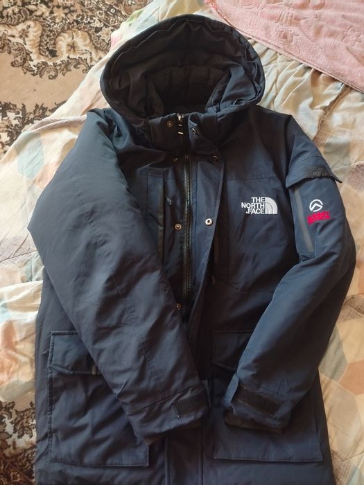 Продам куртку зимнюю срочно