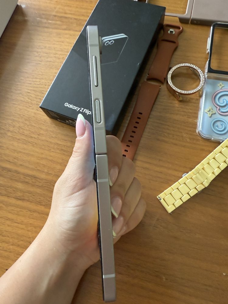 Samsung galaxy z flip 6 256GB