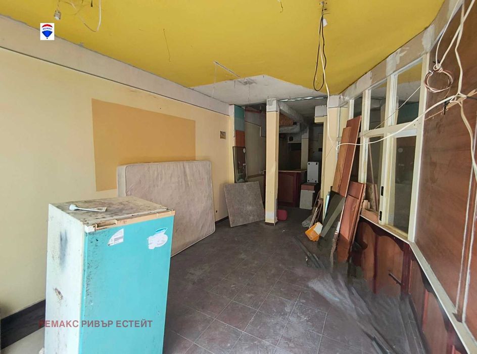 Дава се под наем Магазин в Русе, Център - 44 кв.м за 204 € - Снимка #1