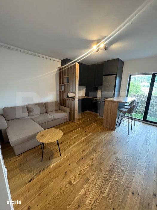 Apartament la cheie, 2 camere, cu gradina 29 mp, garaj subteran, zona