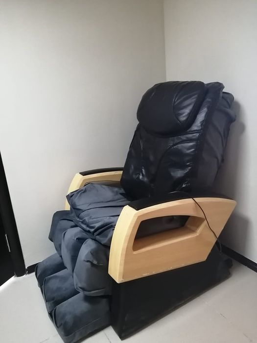 Продам кресло массажное электрическое