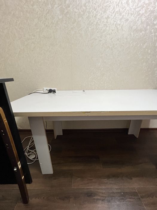 Срочно продается Стол