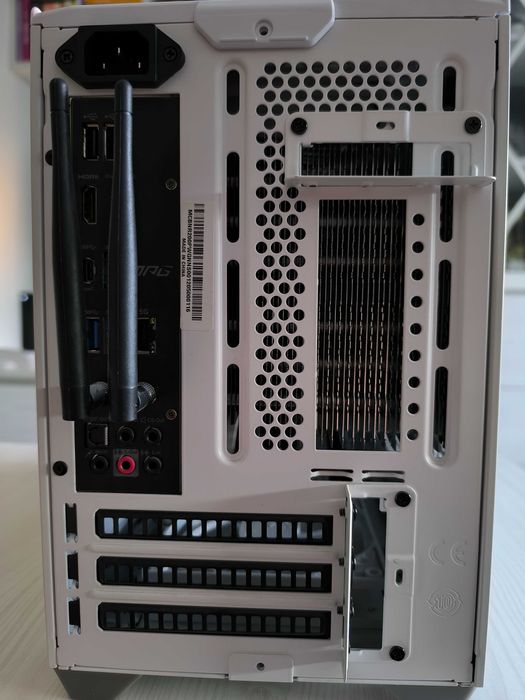 Pc/Calculator - Sistem mITX, Monitor Dell, Tastatura Mecanica, Mouse
