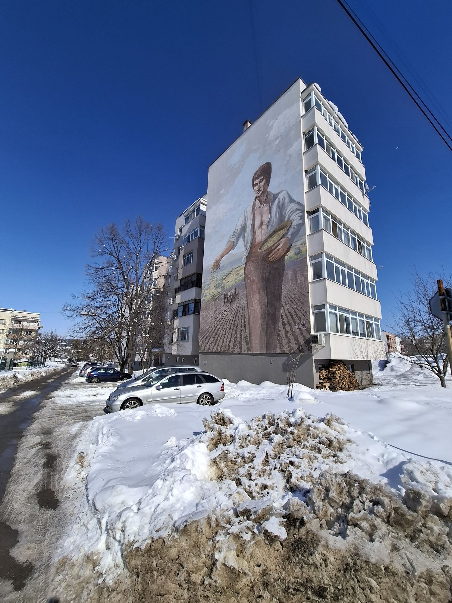 Продаваме гарсониера в гр Смядово 41  кв.м- саниран блок 6 ет.