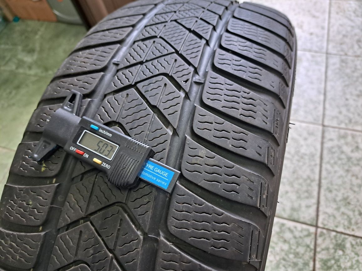 O anvelopa 225/40 R19 Pirelli