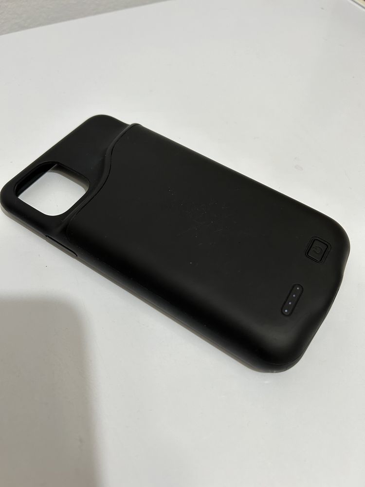 Power - bank чехол для iphone 11 + еще два чехла